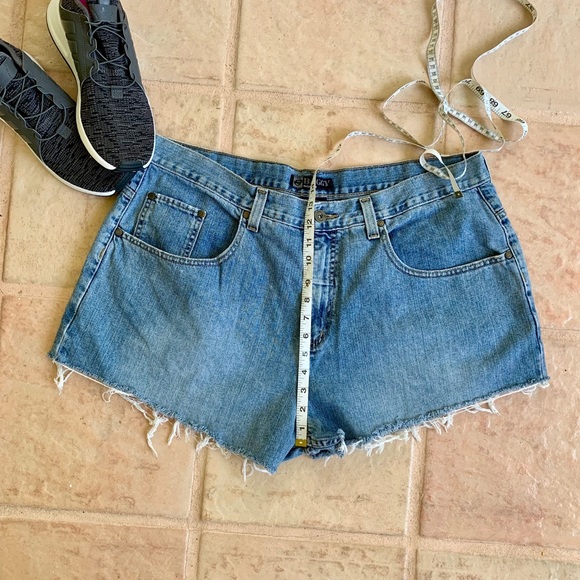 baggy cut off shorts